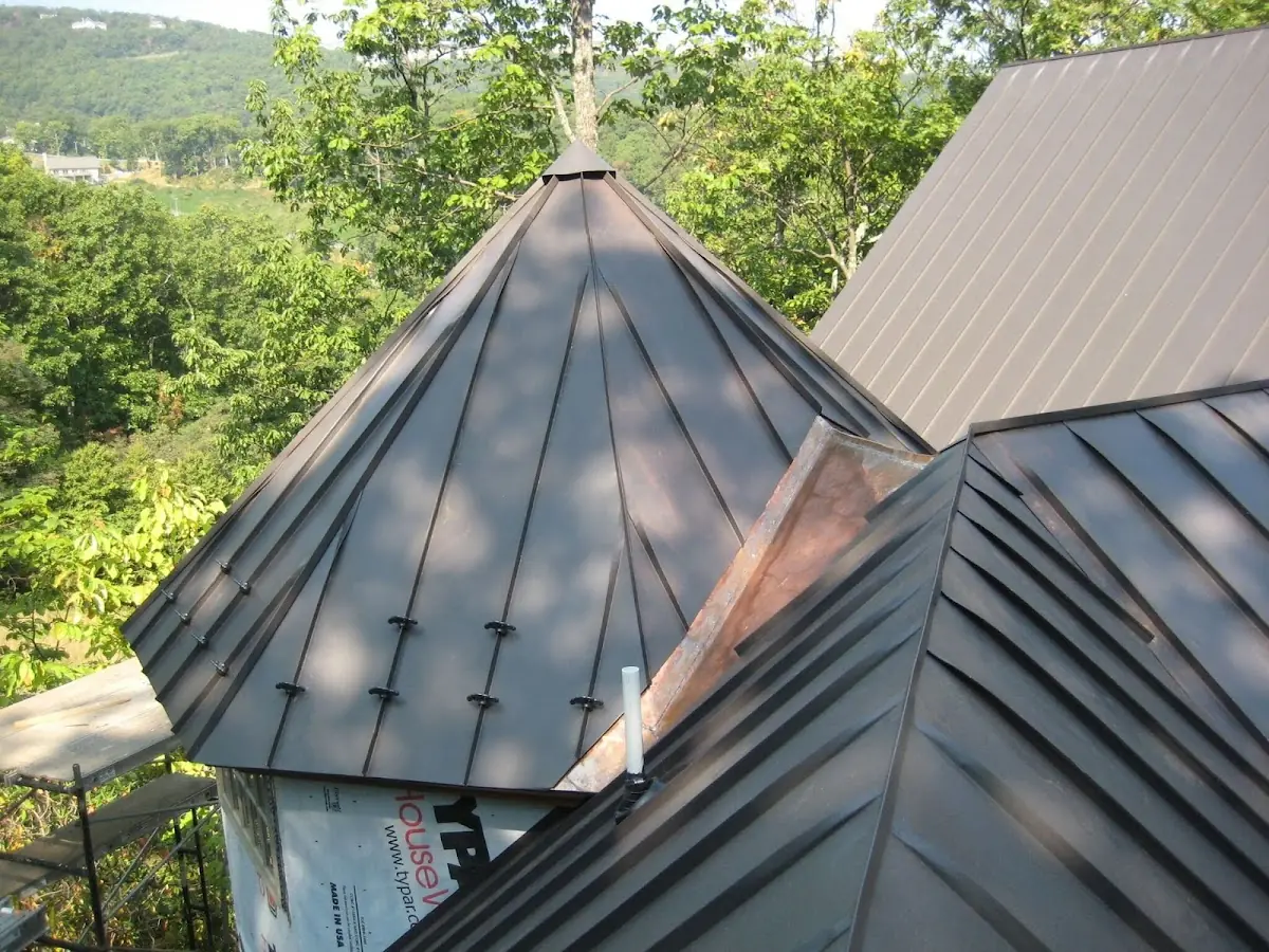 Professional Roof Tarp Installation by Craftsman Roofing in North Glendale